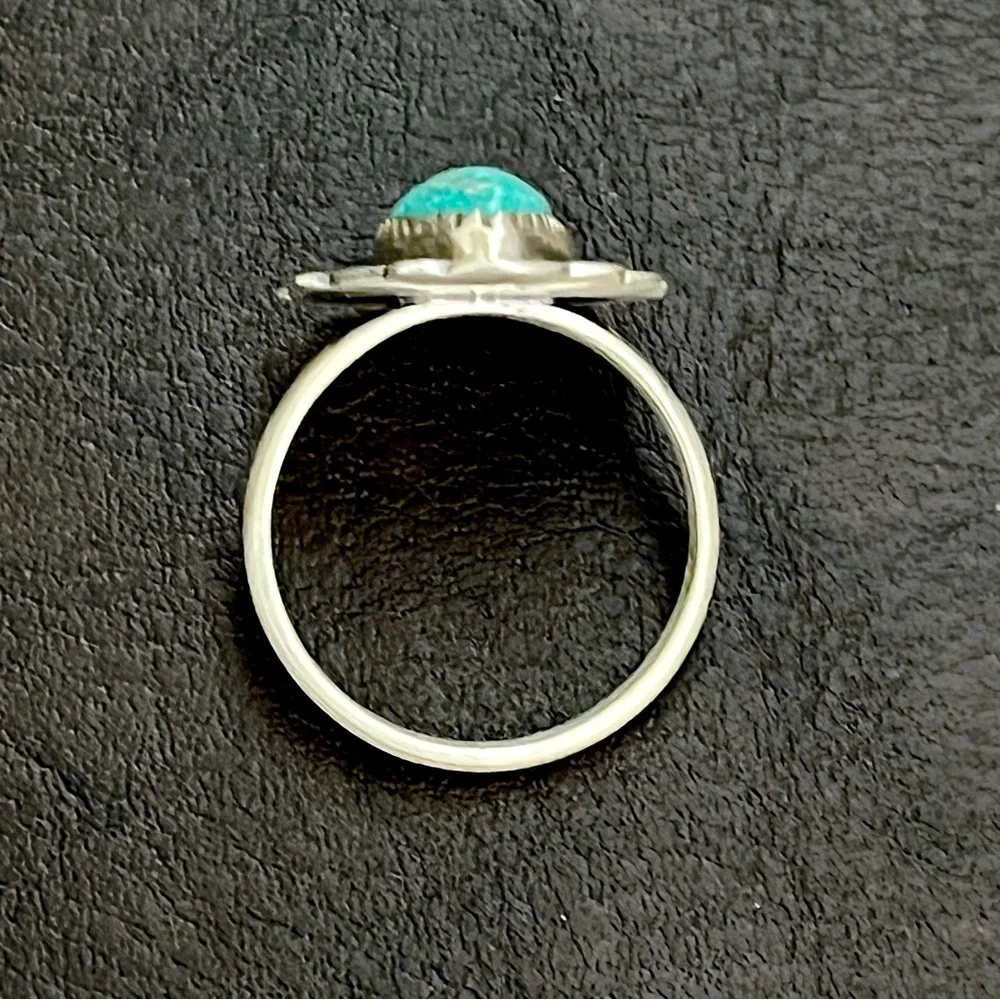 Native American style sterling silver turquoise ring Size 8.75